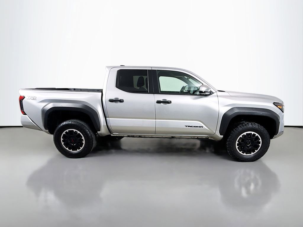 Used 2024 Toyota Tacoma TRD Off-Road image 8