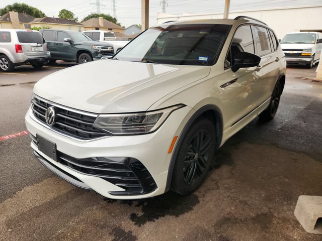 Used 2022 Volkswagen Tiguan SE R-Line FWD image 3