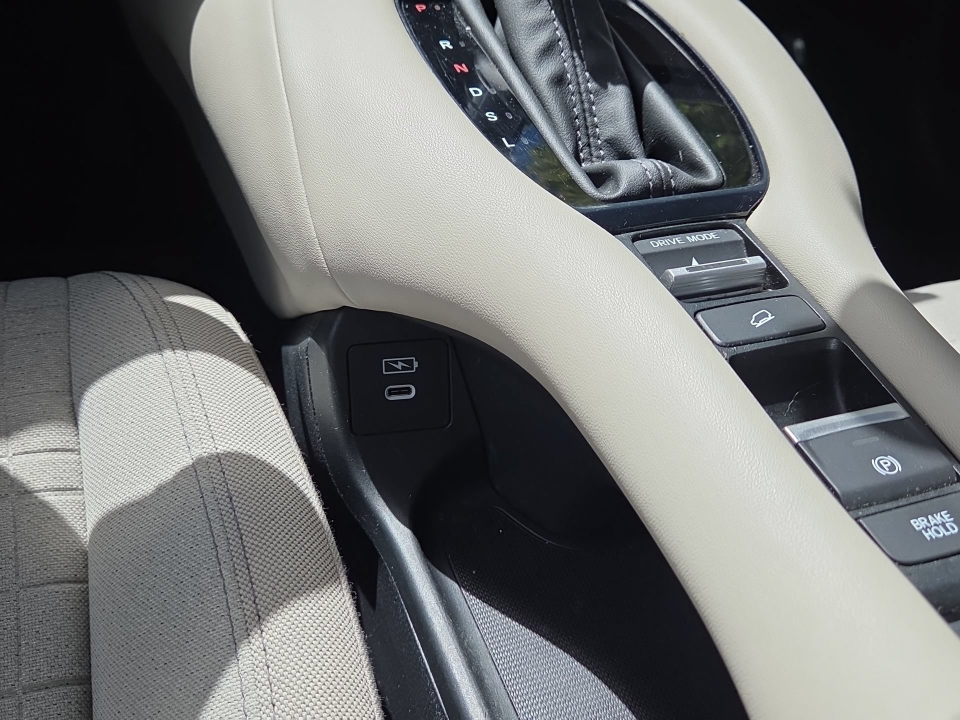 Used 2024 Honda HR-V LX image 24