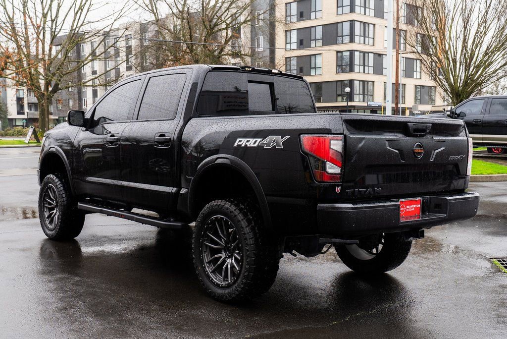 Used 2021 Nissan Titan PRO-4X w/ Pro-4x Convenience Package image 4