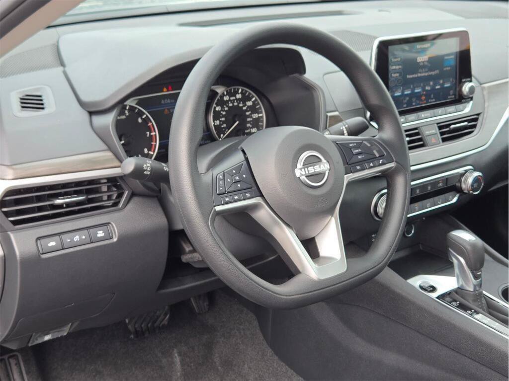 New 2026 Nissan Altima 2.5 SV AWD/4WD image 19