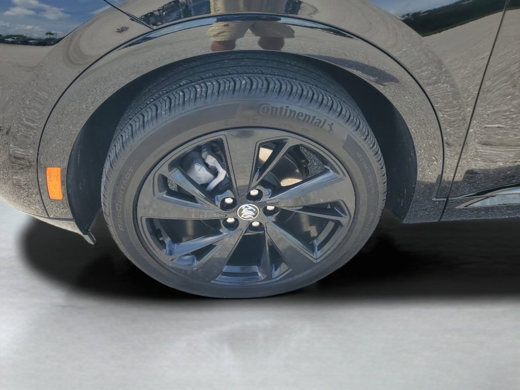 Used 2023 Buick Envision Essence w/ Technology Package I image 10