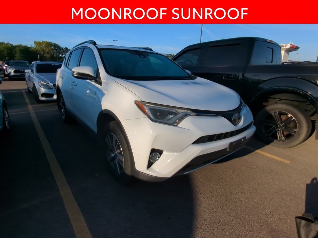 Used 2018 Toyota RAV4 XLE AWD/4WD image 3