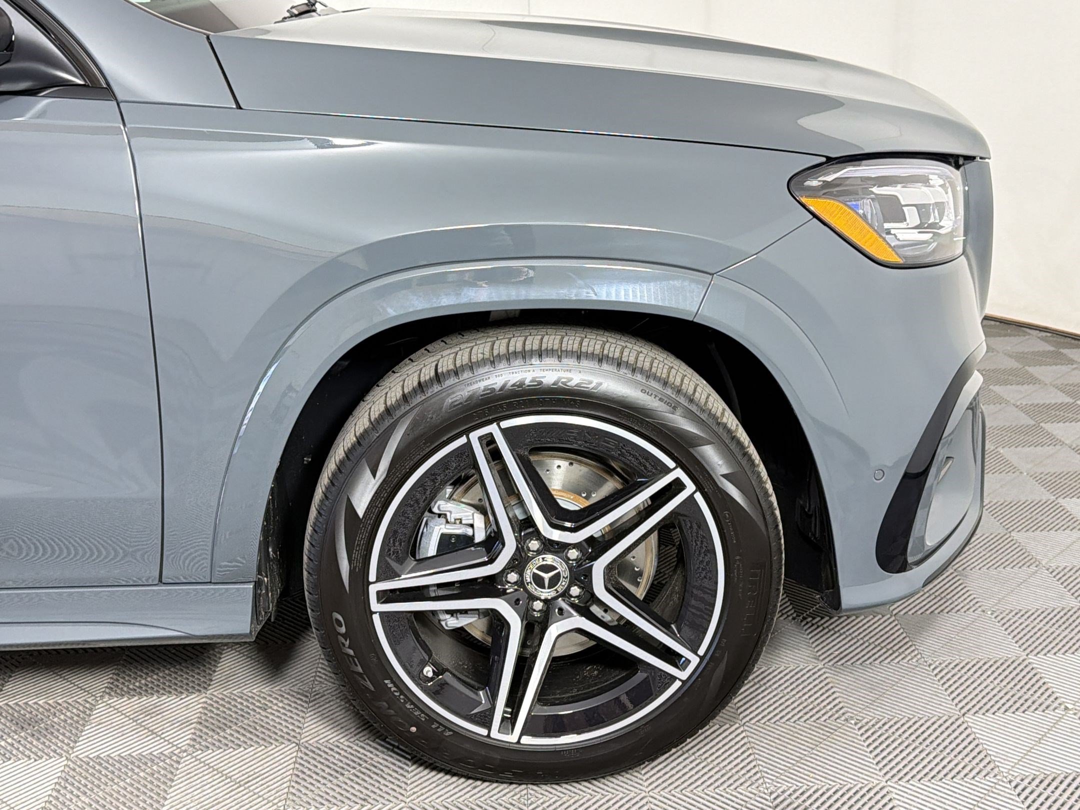 New 2026 Mercedes-Benz GLS 450 4MATIC image 12