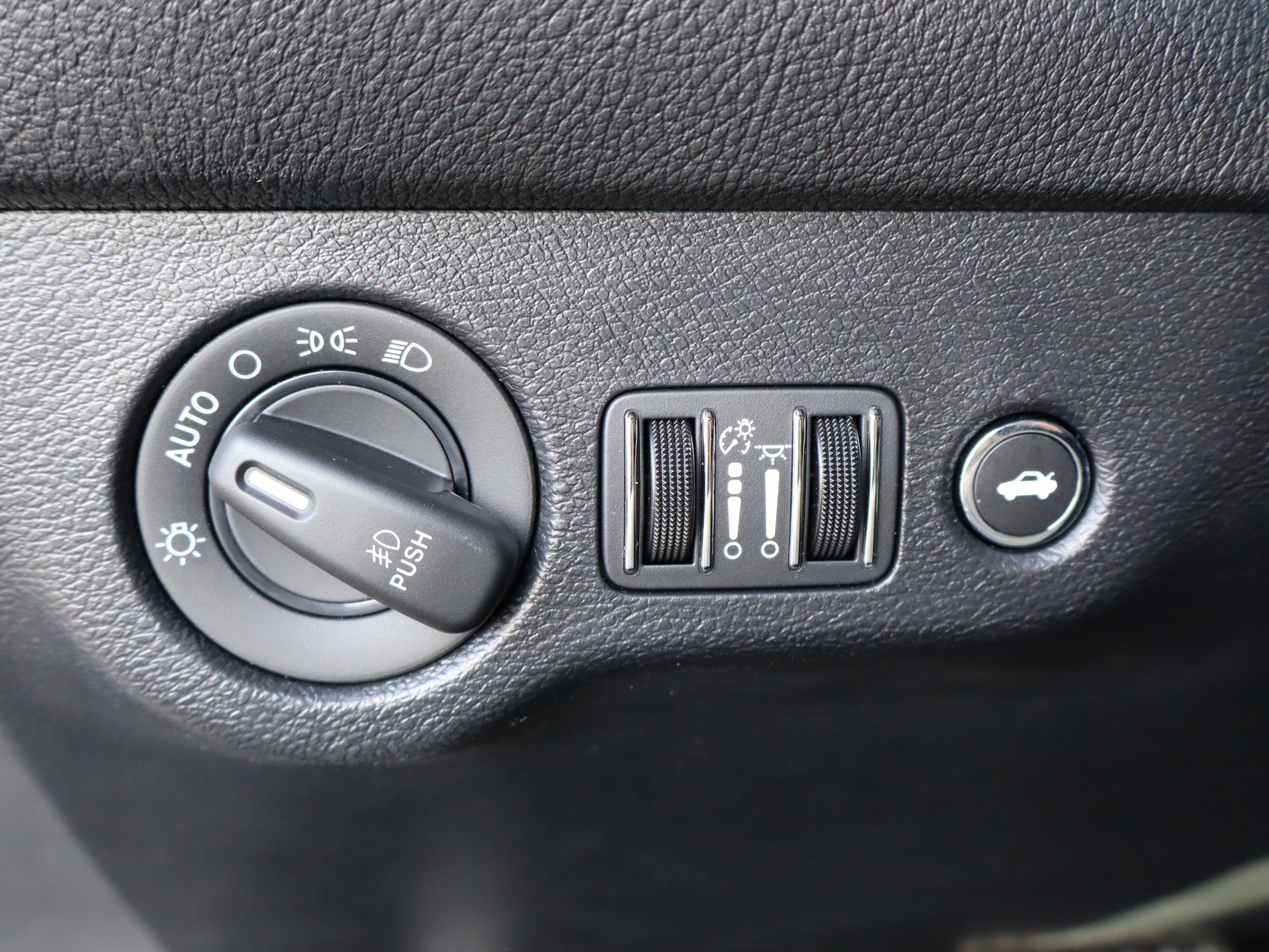 Used 2021 Dodge Challenger R/T Scat Pack RWD image 19