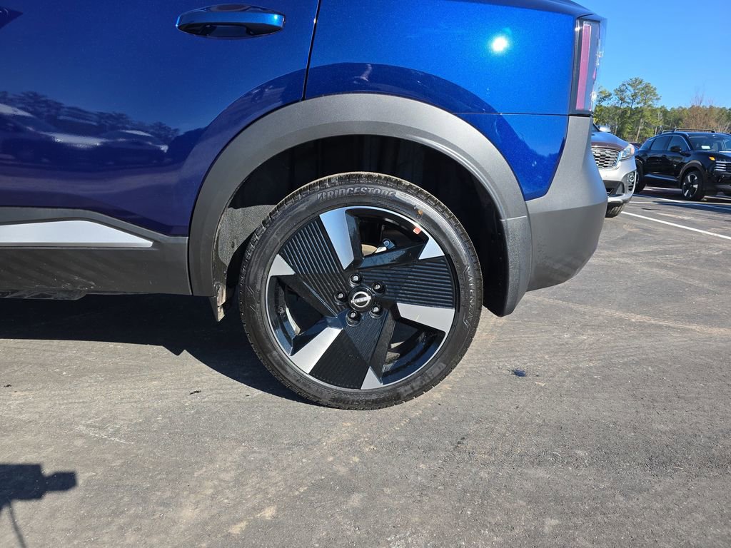 New 2026 Nissan Kicks SR FWD image 35