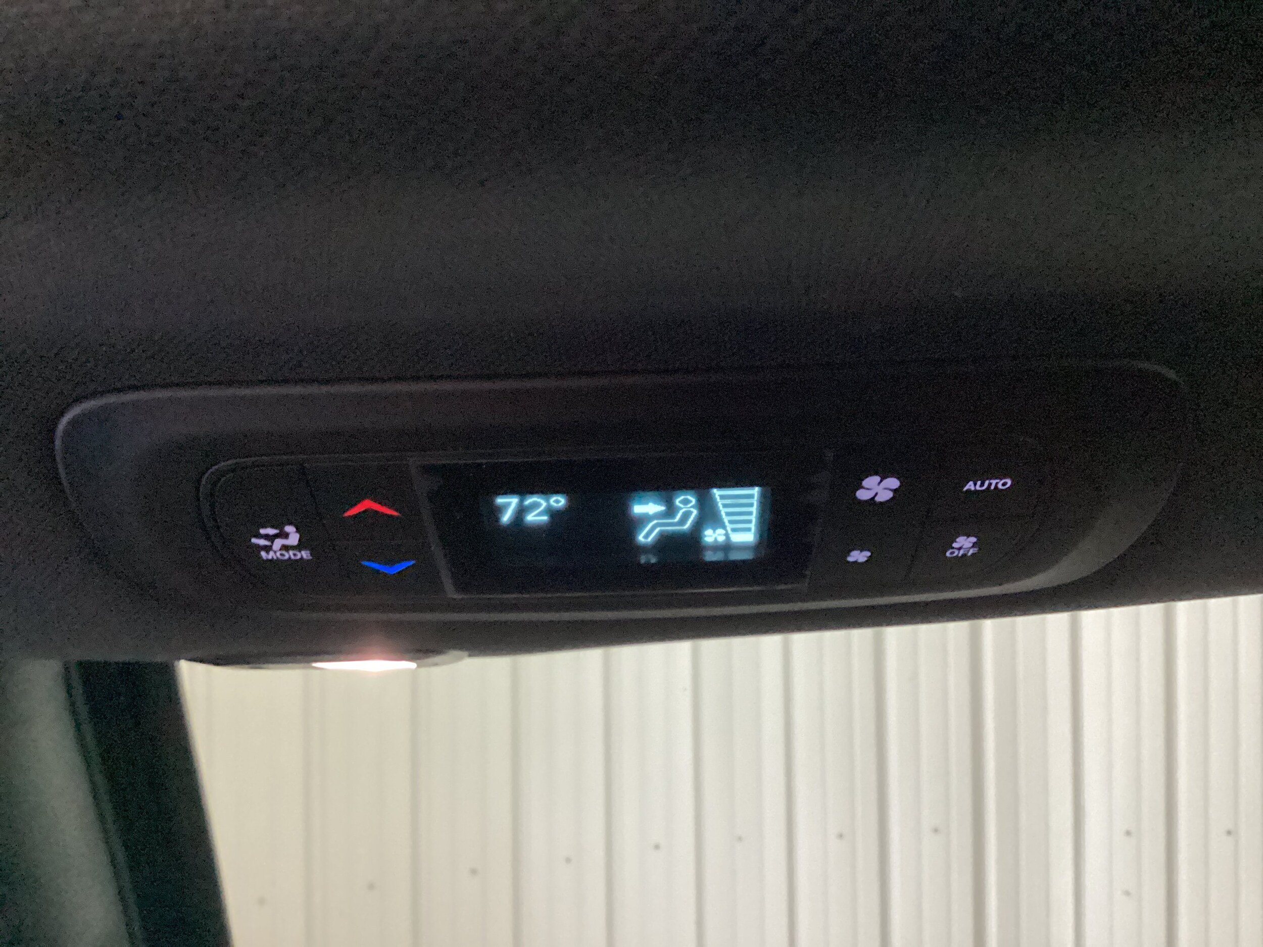 New 2027 Chrysler Pacifica Limited AWD/4WD image 37