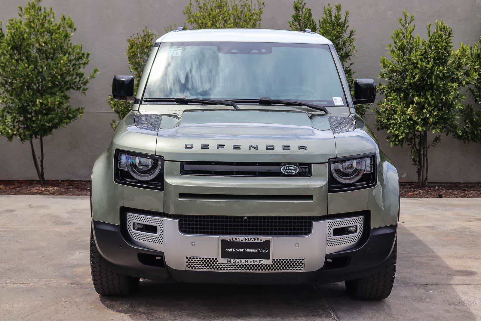 Used 2024 Land Rover Defender 110 S AWD/4WD image 2