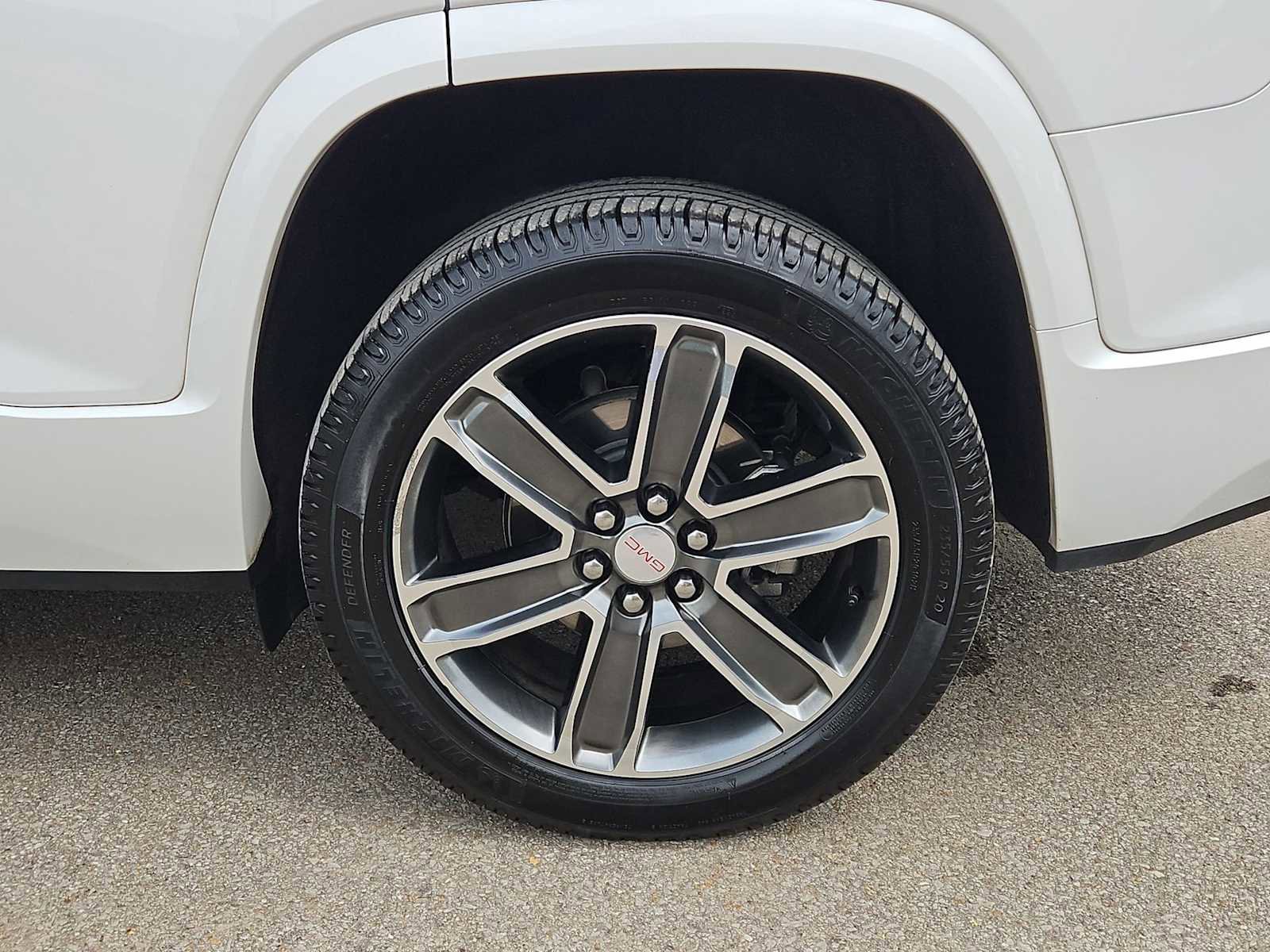 Used 2017 GMC Acadia Denali w/ Technology Package FWD image 14