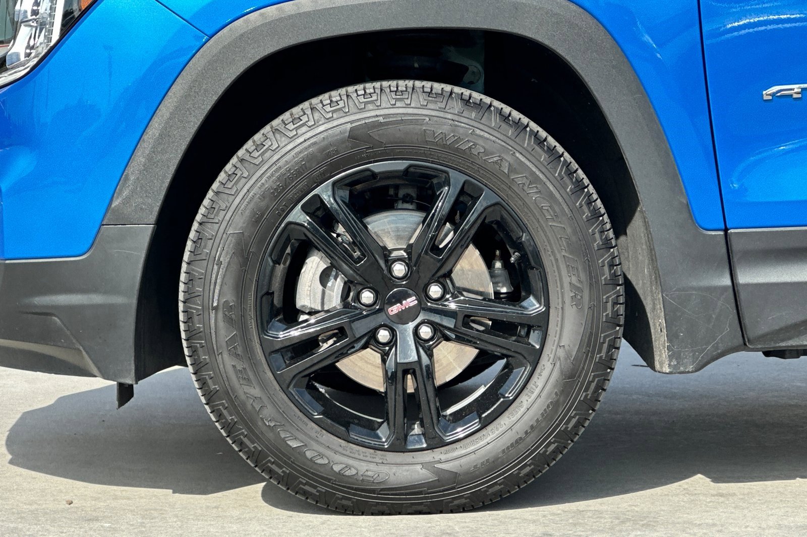 Used 2024 GMC Terrain AT4 w/ Tech Package image 25