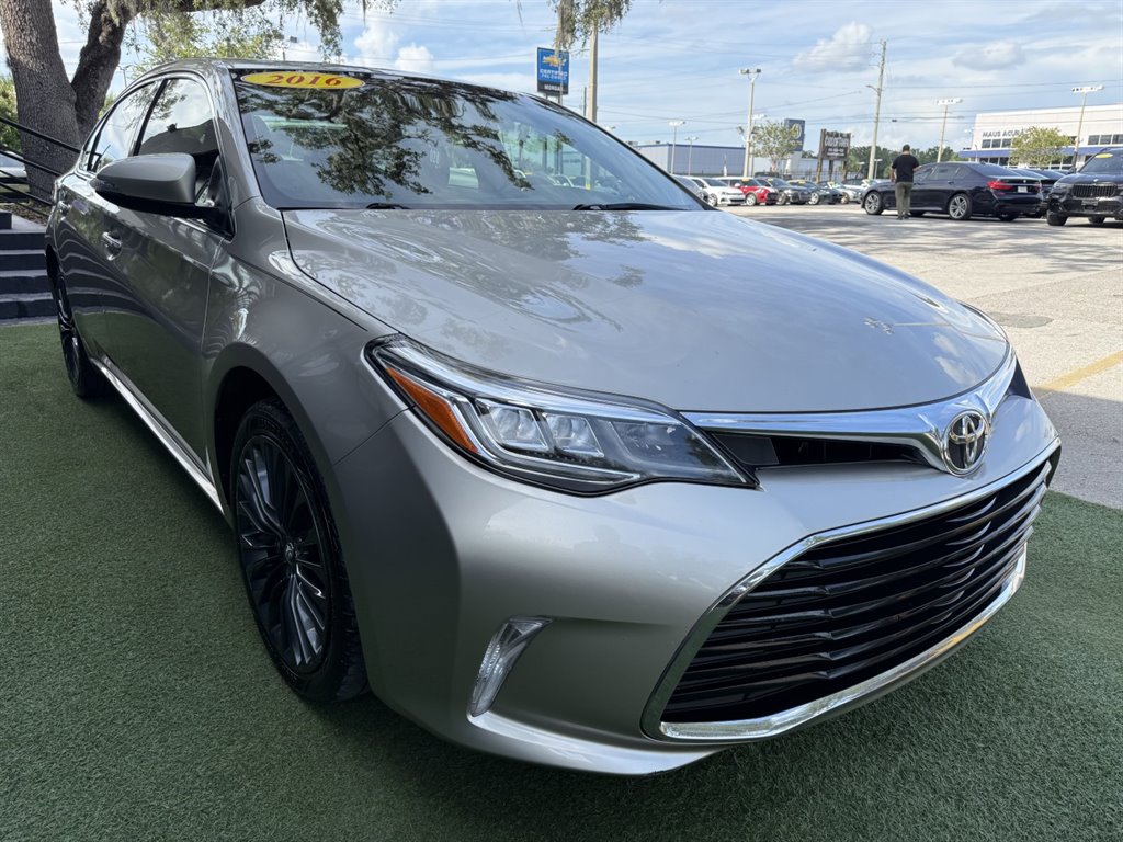 Used 2016 Toyota Avalon Touring FWD image 3