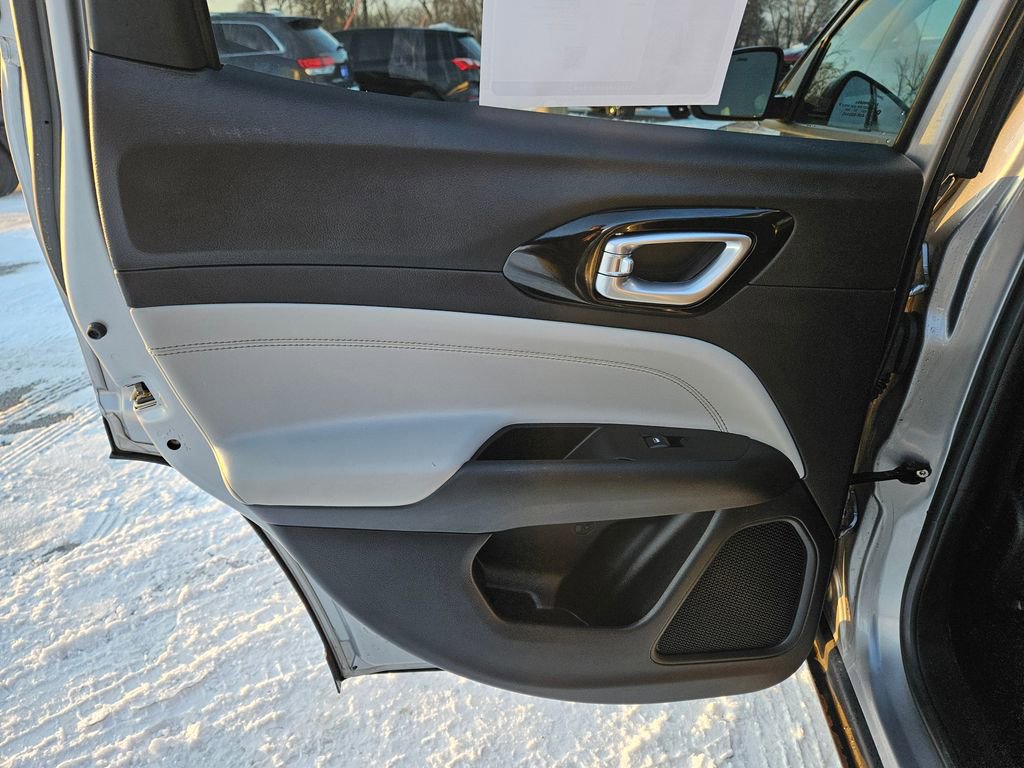 Used 2022 Jeep Compass Limited image 24