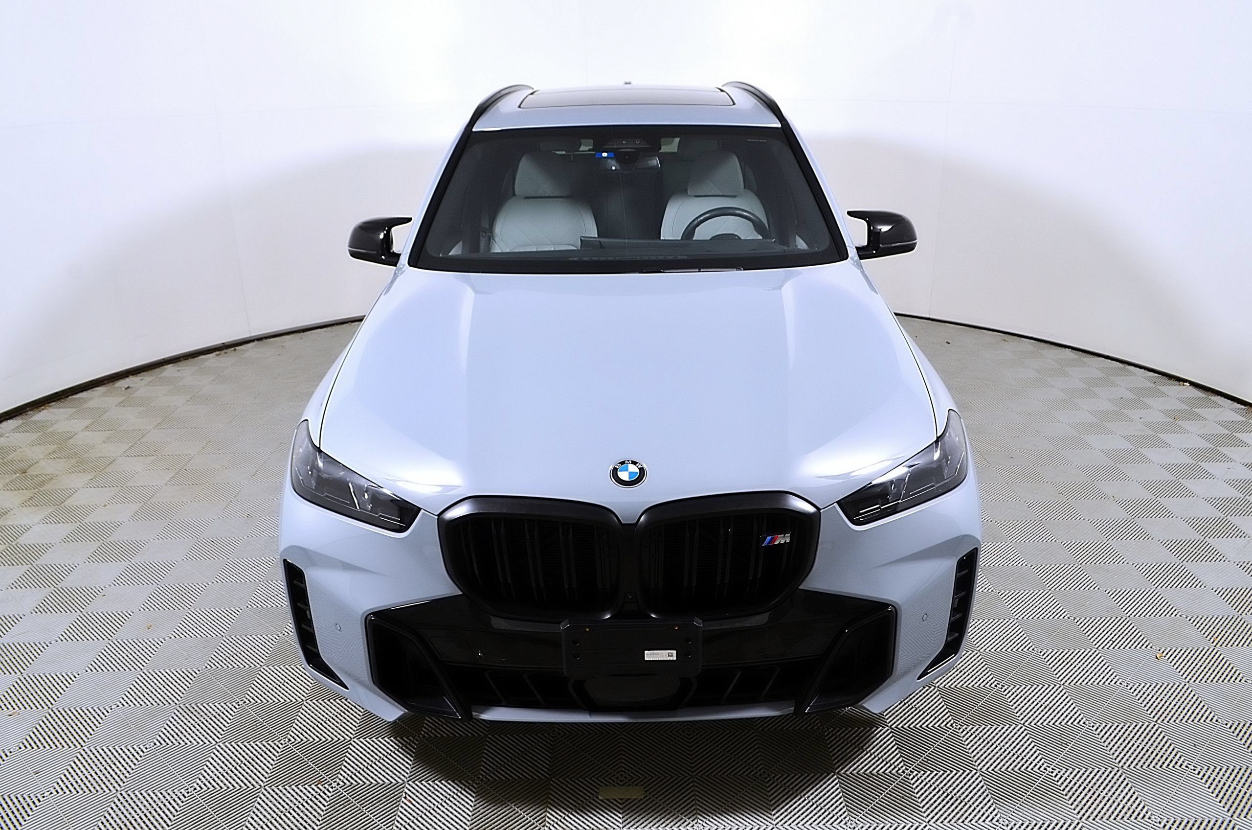 Used 2026 BMW X5 M60i AWD/4WD image 4