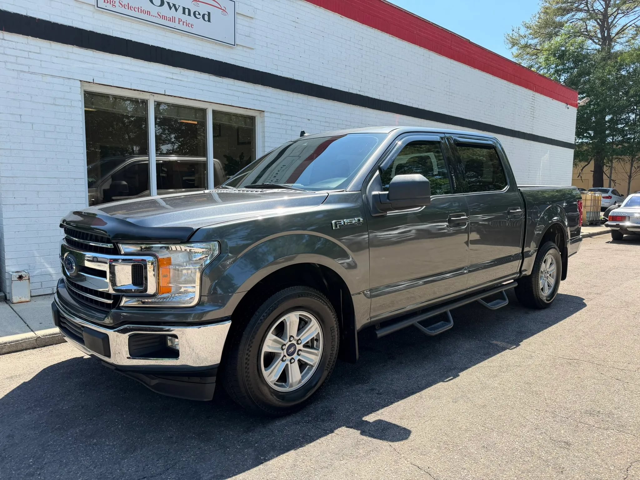 Used 2020 Ford F150 XLT w/ Equipment Group 301A Mid RWD image 2