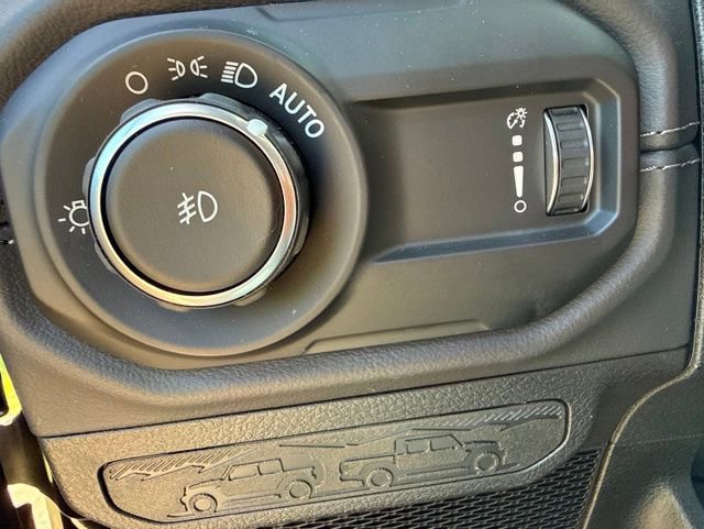 Used 2026 Jeep Wrangler Unlimited Rubicon AWD/4WD image 22