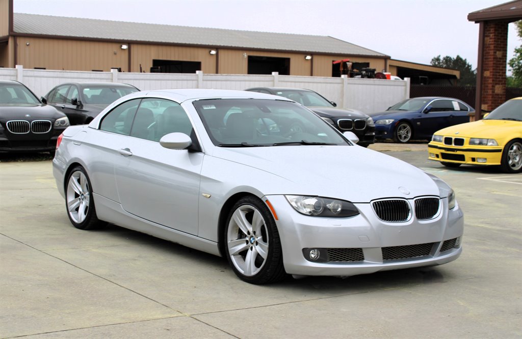 Used 2007 BMW 335i Convertible image 17