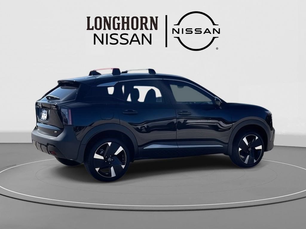 New 2026 Nissan Kicks SR w/ Illumination Package FWD image 7