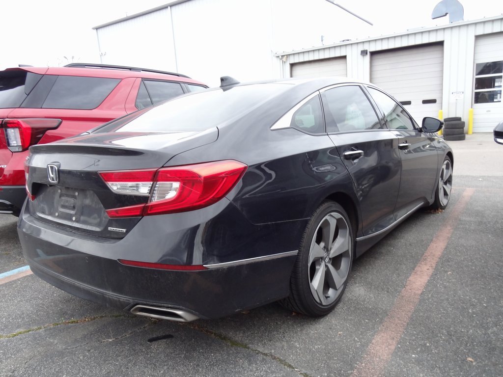 Used 2018 Honda Accord Touring image 4