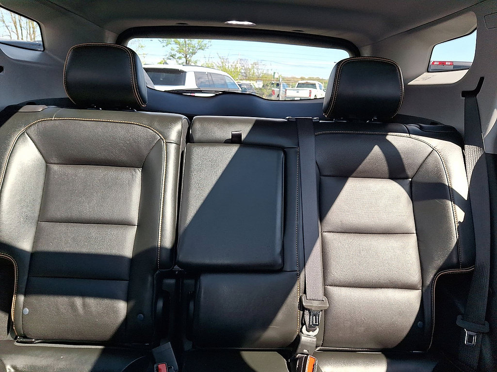 Used 2022 GMC Terrain AT4 w/ LPO, Floor Liner Package AWD/4WD image 13