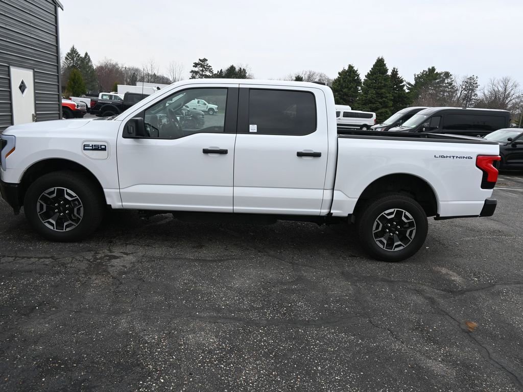 Used 2024 Ford F150 Lightning Pro image 8