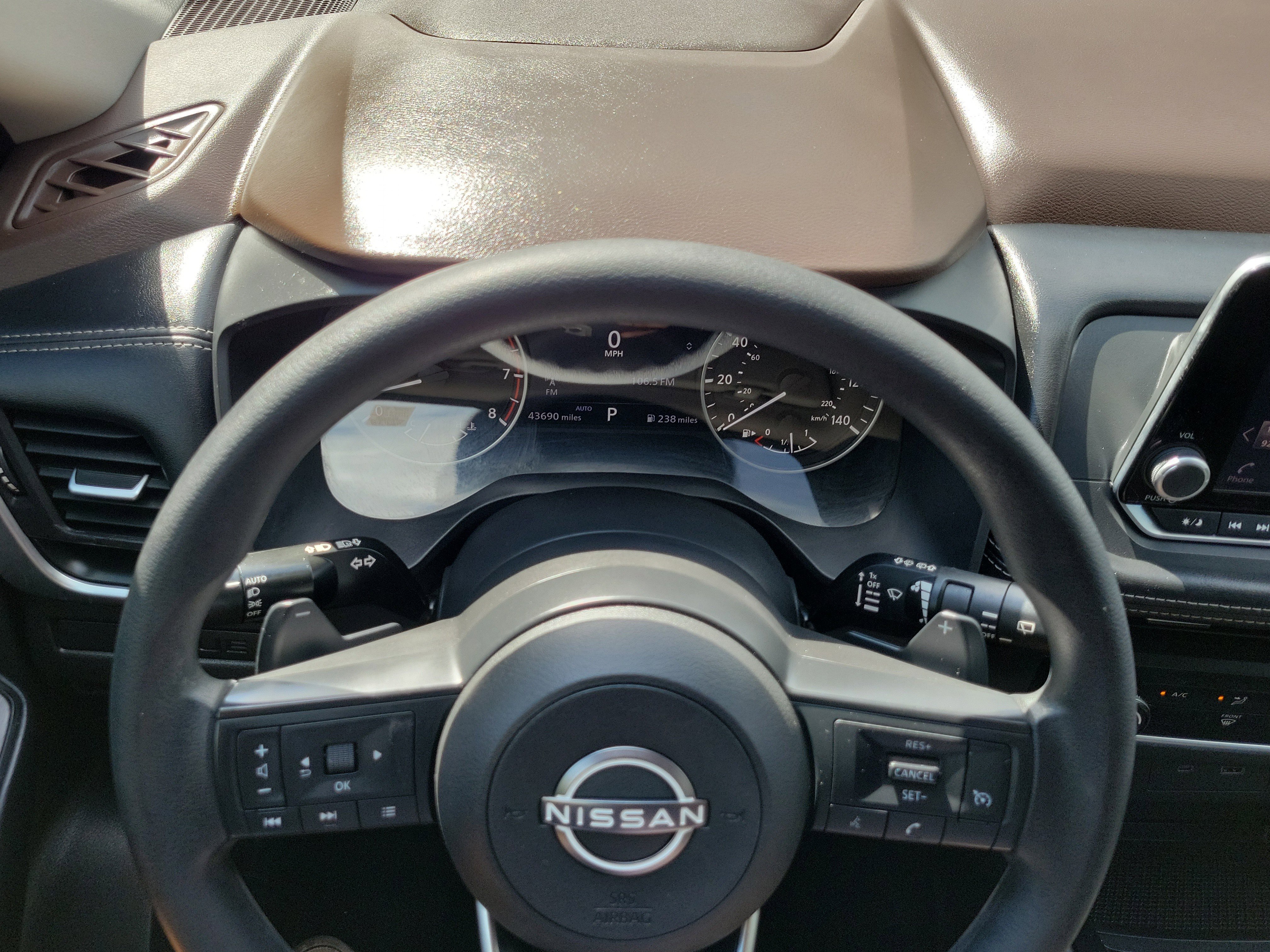 Used 2023 Nissan Rogue S AWD/4WD image 23