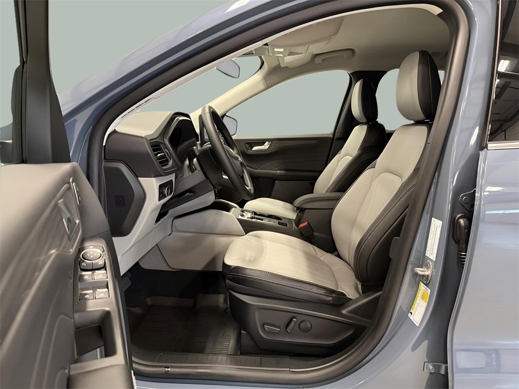 New 2026 Ford Escape SE w/ PHEV Premium Package image 15