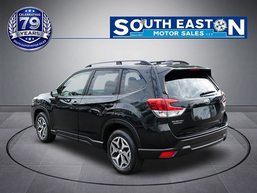 Used 2020 Subaru Forester Premium AWD/4WD image 5