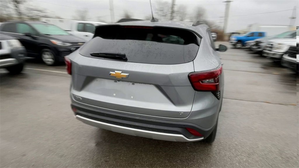 New 2026 Chevrolet Trax LT w/ Driver Confidence Package image 9