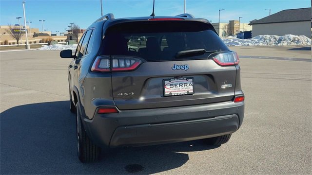 Used 2020 Jeep Cherokee Latitude Plus w/ Comfort/Convenience Group image 7