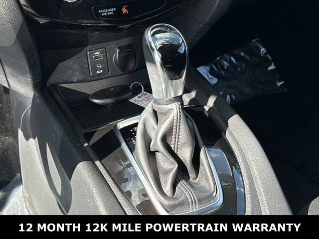 Used 2017 Nissan Rogue SV w/ SV Premium Package image 22