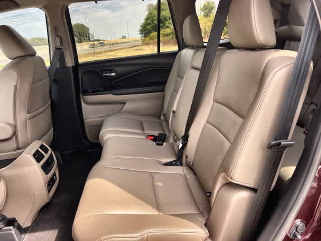 Used 2017 Honda Pilot Touring image 14