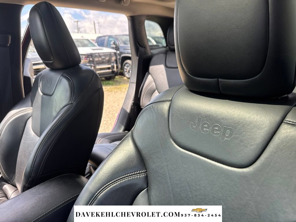 Used 2017 Jeep Cherokee High Altitude AWD/4WD image 38