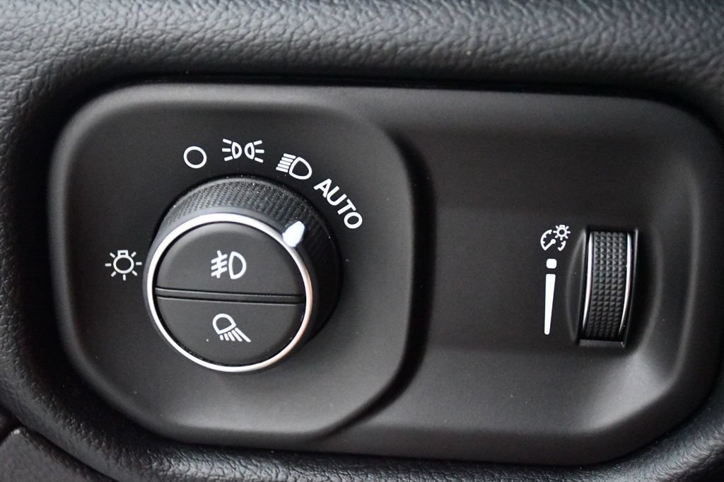 Used 2020 RAM 1500 Big Horn AWD/4WD image 69