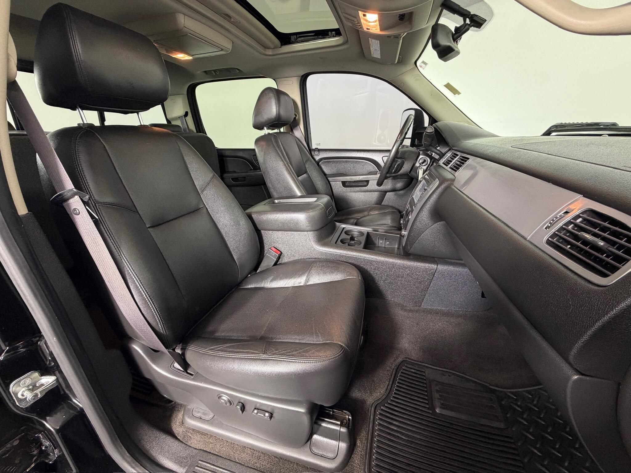 Used 2012 Chevrolet Silverado 3500 LTZ w/ LTZ Plus Package AWD/4WD image 29