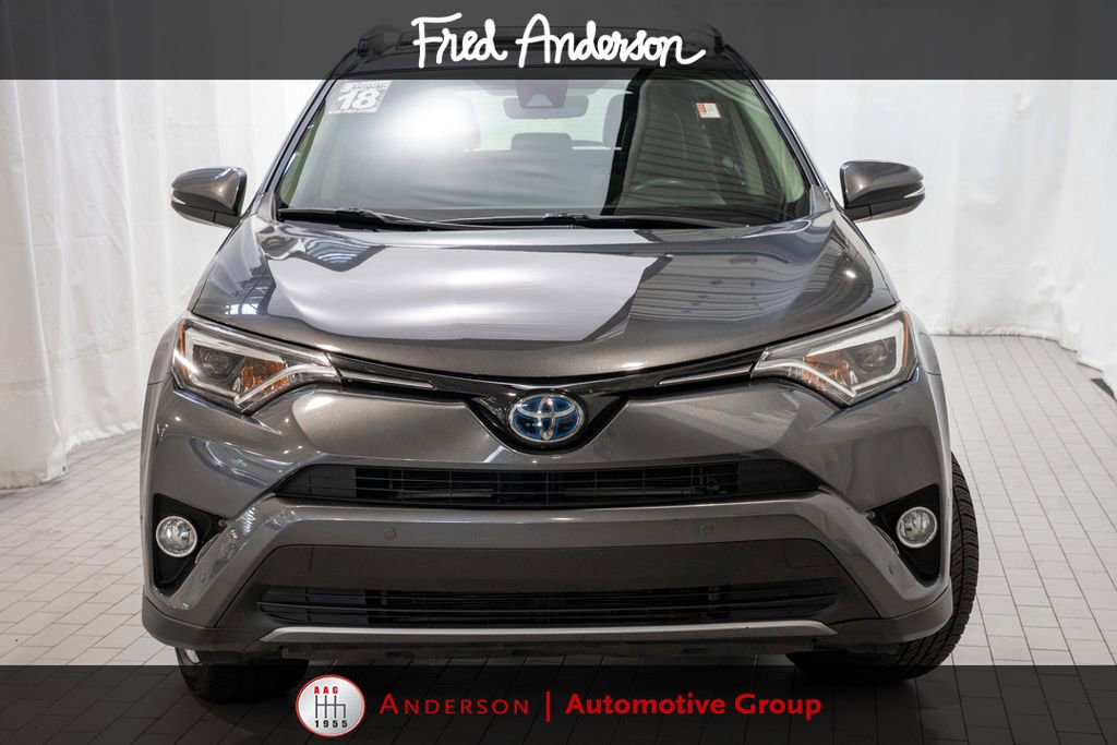 Used 2018 Toyota RAV4 Limited AWD/4WD image 2