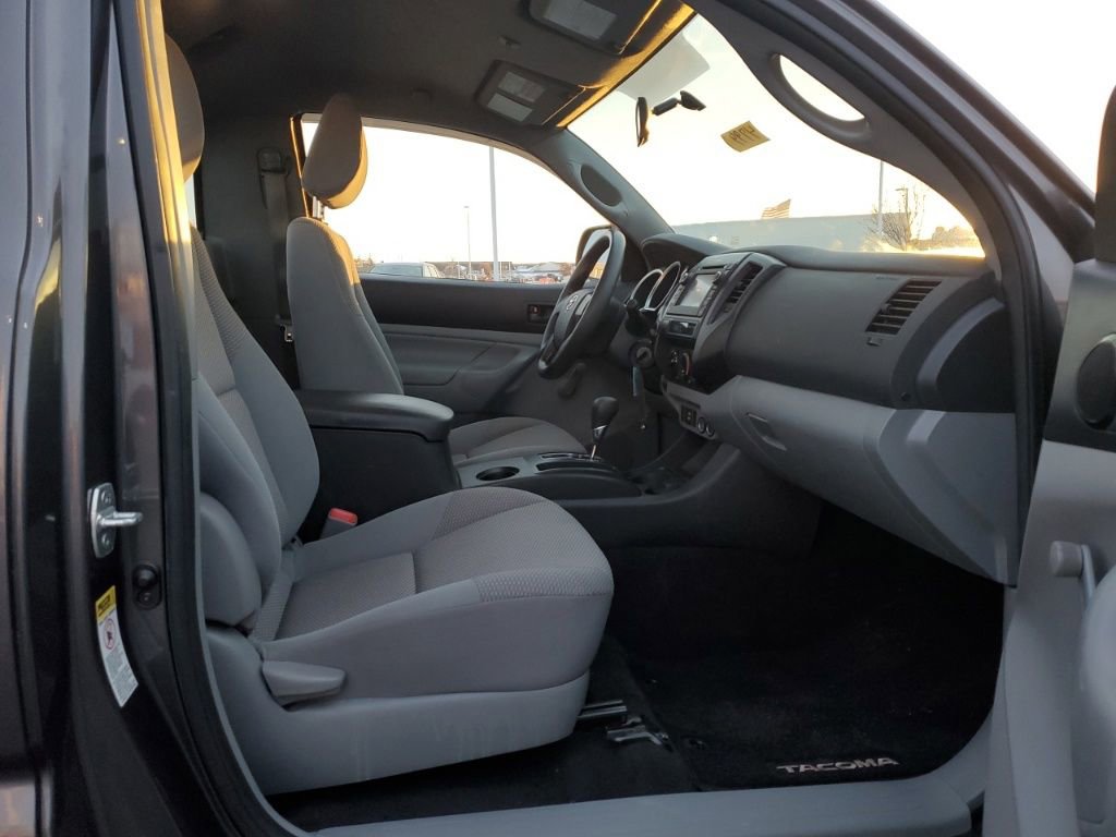 Used 2013 Toyota Tacoma 4x4 Regular Cab image 23