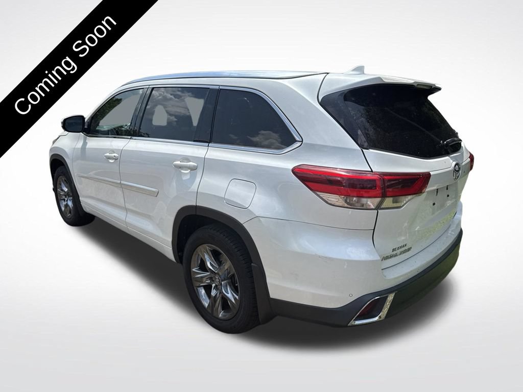 Used 2017 Toyota Highlander Limited Platinum AWD/4WD image 6