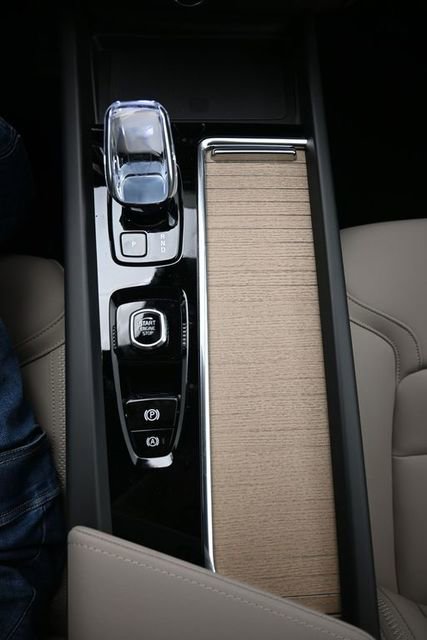 New 2026 Volvo XC60 B5 Core w/ Climate Package image 10