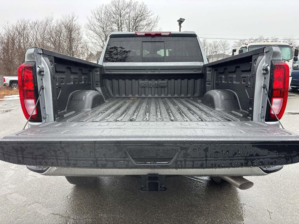 New 2026 GMC Sierra 2500 SLE w/ SLE Value Package; image 4