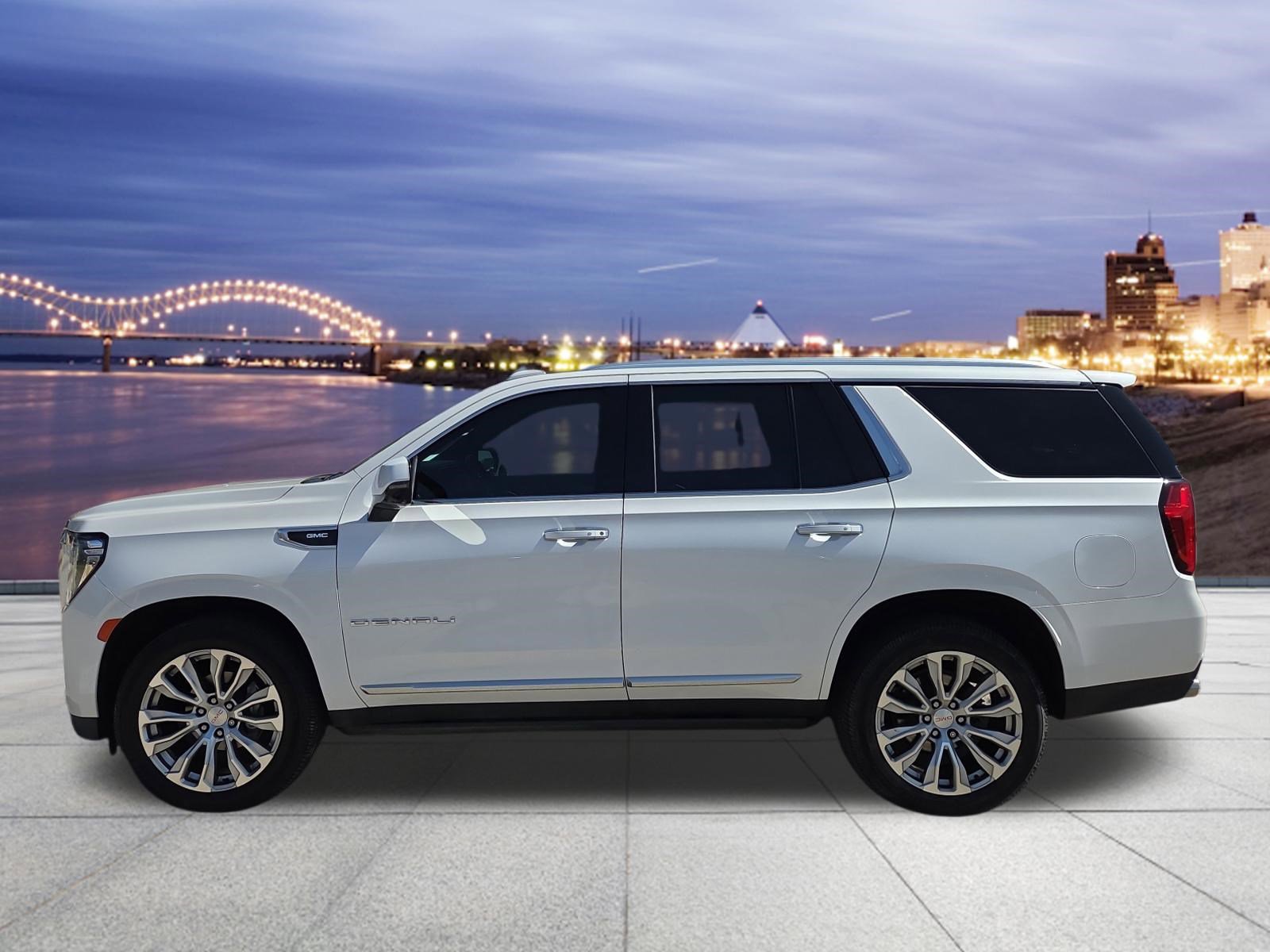 Used 2022 GMC Yukon Denali image 2