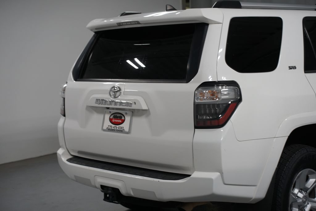 Certified 2019 Toyota 4Runner SR5 AWD/4WD image 9