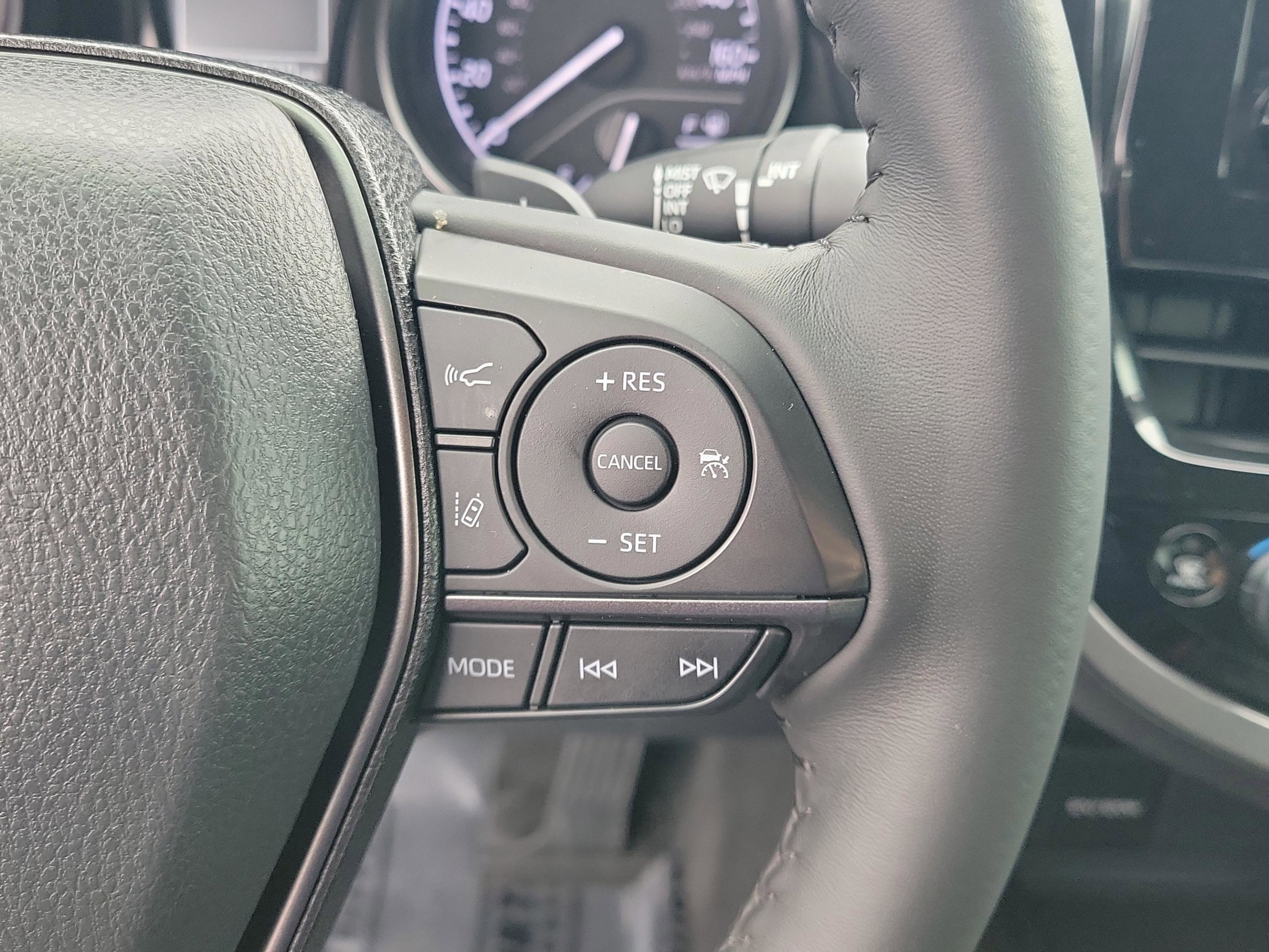 Used 2023 Toyota Camry SE image 20