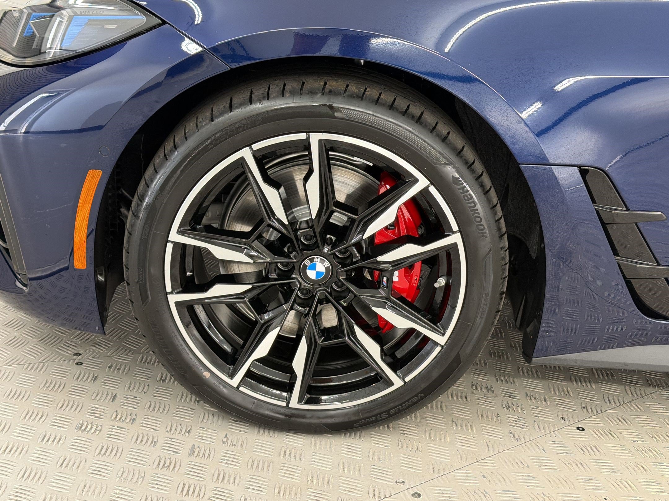 New 2026 BMW 440i xDrive w/ Premium Package AWD/4WD image 13