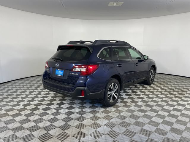Used 2018 Subaru Outback 2.5i Limited AWD/4WD image 16