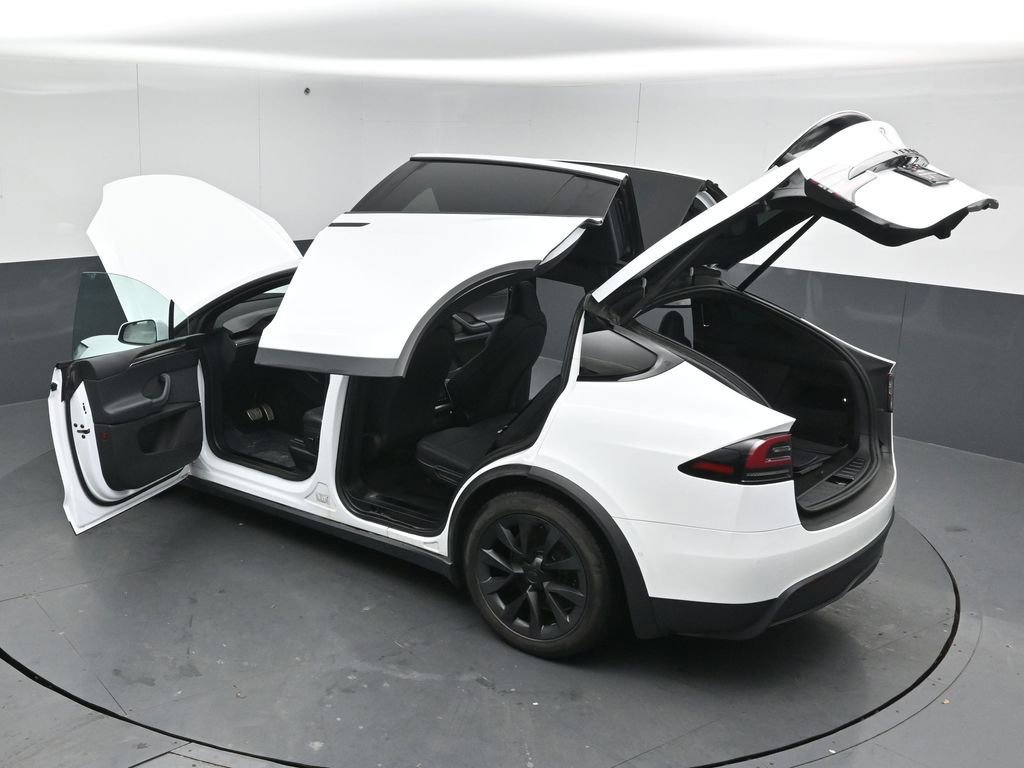 Used 2022 Tesla Model X image 51