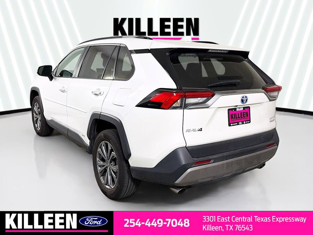 Used 2022 Toyota RAV4 Limited image 6