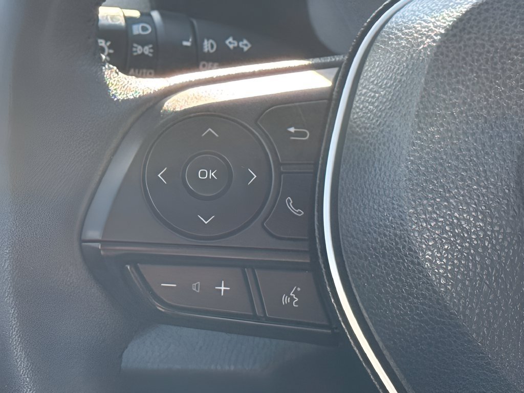 Used 2023 Toyota RAV4 Limited AWD/4WD image 17