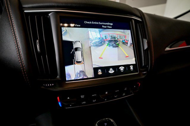 Used 2022 Maserati Levante Modena AWD/4WD image 36