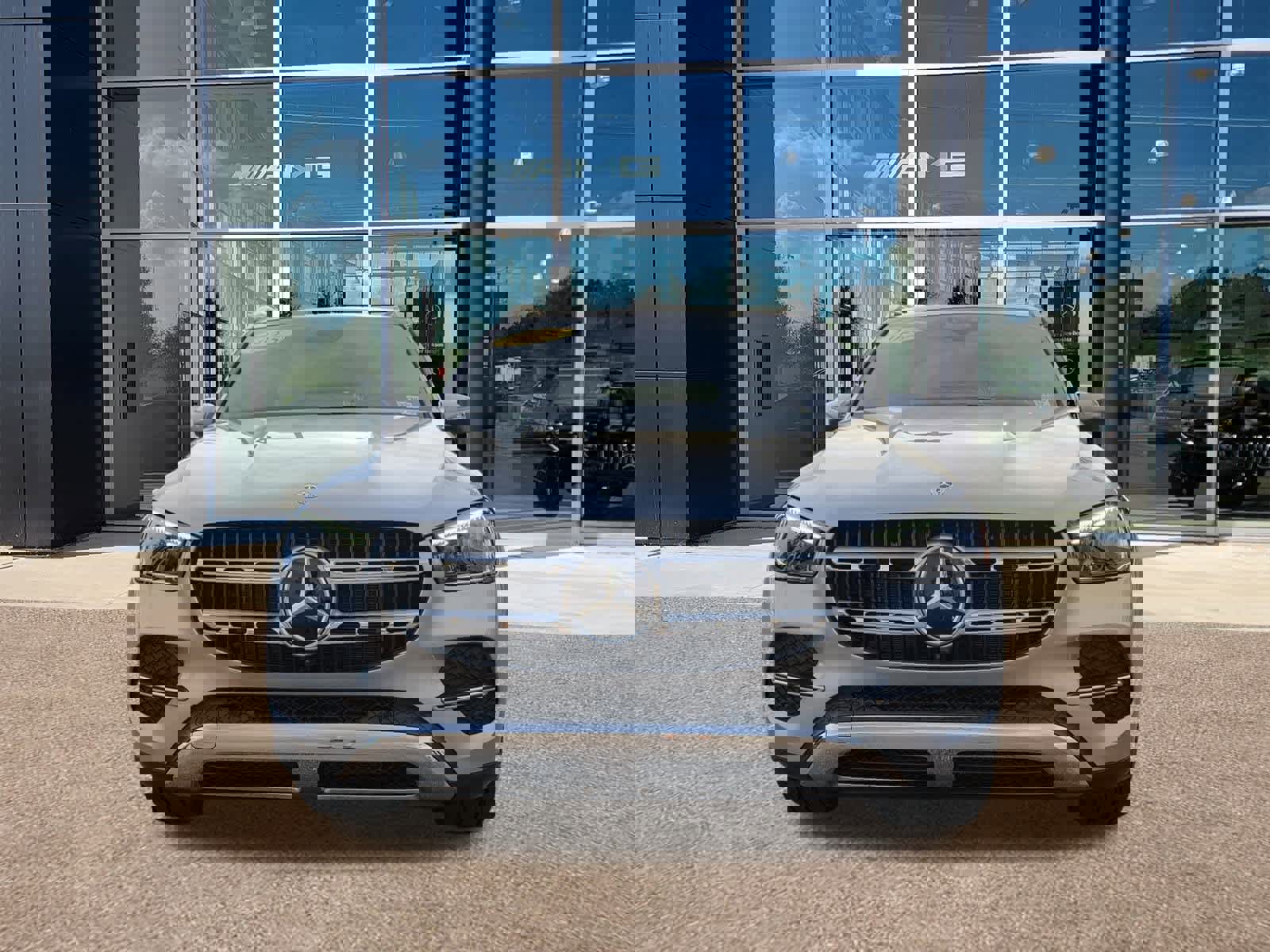 Used 2025 Mercedes-Benz GLE 350 4MATIC image 2