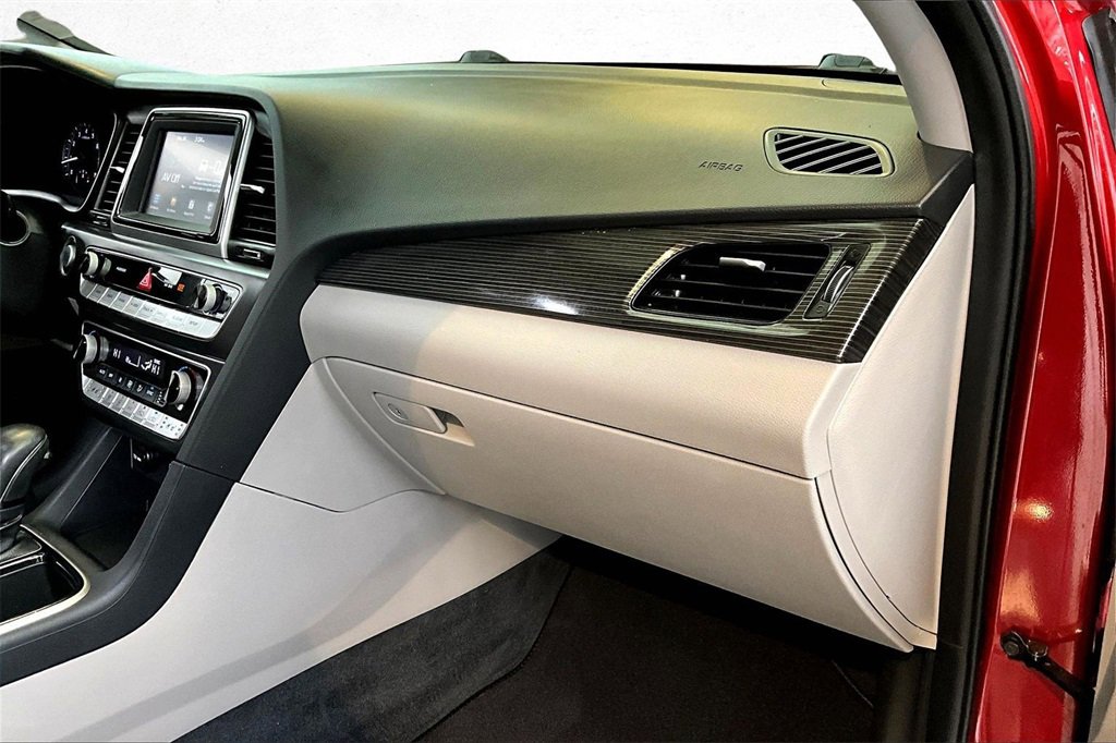 Used 2018 Hyundai Sonata Limited image 24